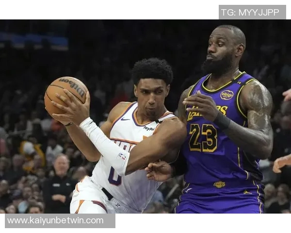 詹姆斯下场休息期间湖人净胜16分他的正负值为何却是14