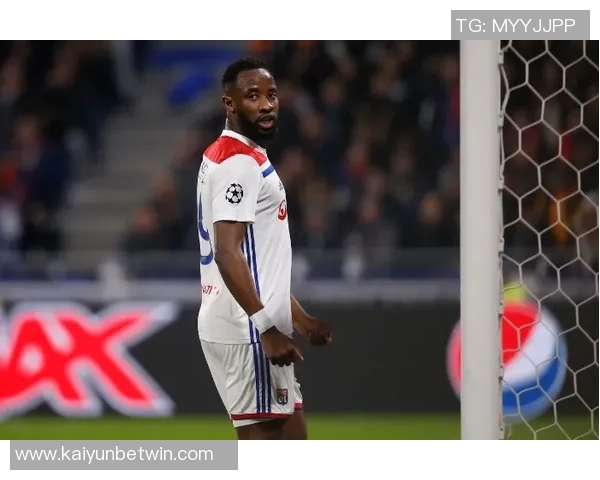 于帕回忆童年踢前锋经历期待在世界杯前明确未来发展方向