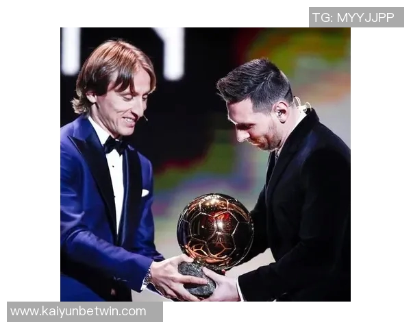 普利西奇坦言崇拜菲戈梅西赞叹莫德里奇训练的神奇魅力 普利西奇坦言崇拜菲戈梅西赞叹莫德里奇训练的神奇魅力