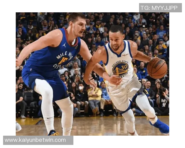 媒体人称库里背靠背对决约基奇和杨瀚森展现惊人实力令人畏惧 媒体人称库里背靠背对决约基奇和杨瀚森展现惊人实力令人畏惧