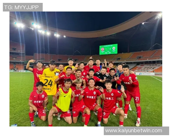 泰安天贶主场迎战昆明城星球迷免费入场庆祝提前保级成功 泰安天贶主场迎战昆明城星球迷免费入场庆祝提前保级成功